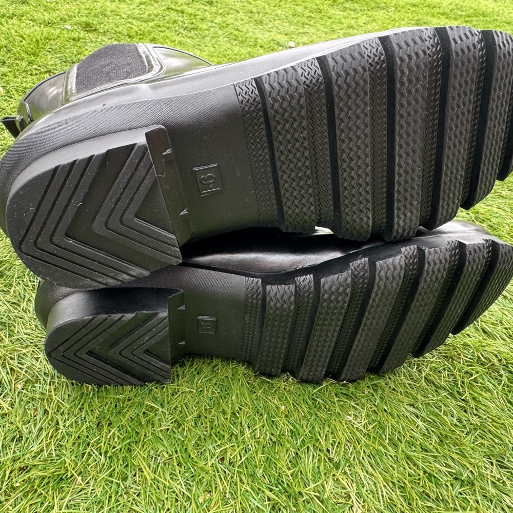 Clark’s Black Ankle Rain Boots - Picture 6 of 15
